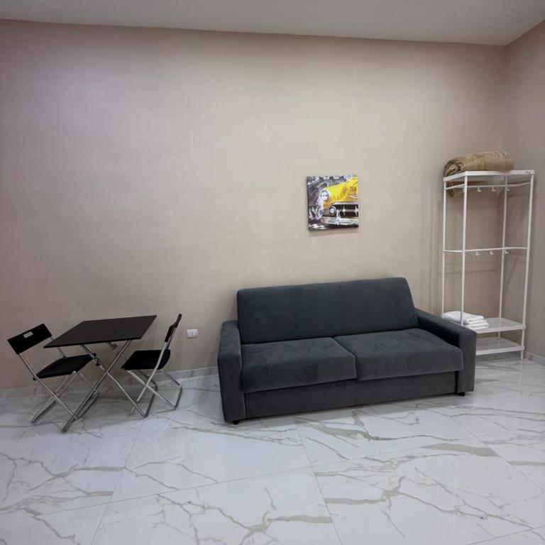 Valentino caracciolo 105 - Suite Familiare con Balcone - 12