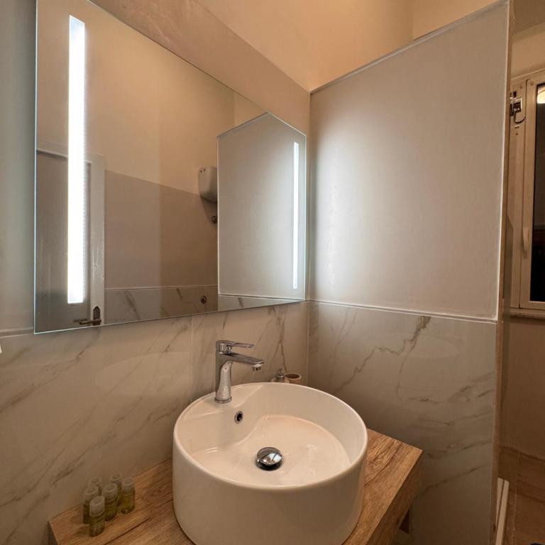 Unam Apartment Roma - Appartamento con 2 Camere da Letto - 6