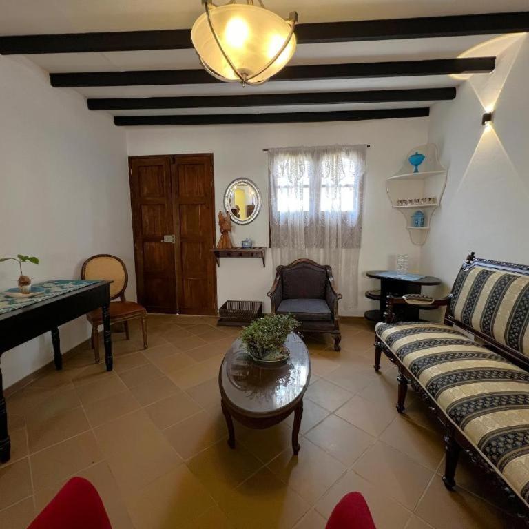 Hermoso Apartamento ubicado a 4 cuadras de Plaza Mayor - Casa de 3 dormitorios - 4