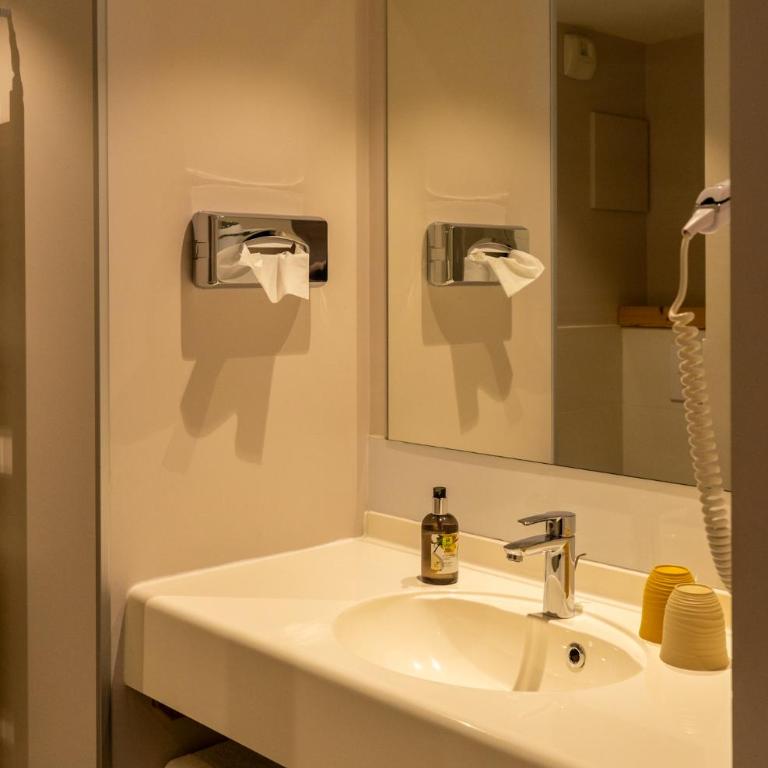 Hotel Le Faranchin - Chambre Double ou Lits Jumeaux Supérieure avec Balcon - 3