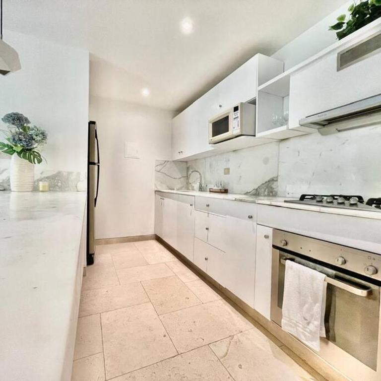 Modern Comfort - Spacious 2BR in Walled City - Apartamento de 2 dormitorios - 64