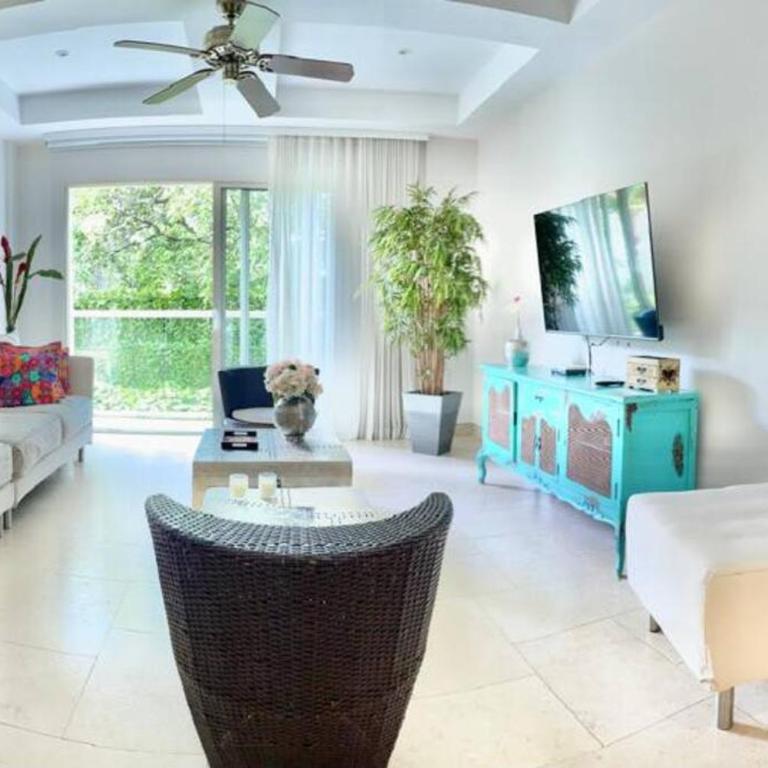 Modern Comfort - Spacious 2BR in Walled City - Apartamento de 2 dormitorios - 70