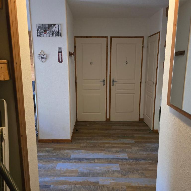 Appartement proche piste et près de l'Ecole de Ski - Apartment mit 2 Schlafzimmern - 9