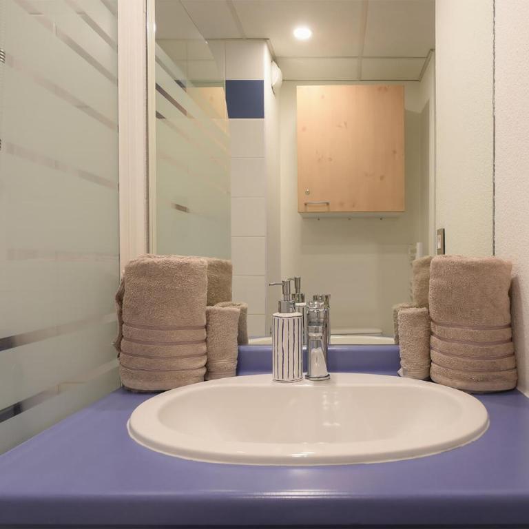 Berge du Rhône, Centre Lyon, espace de travail, tout à pied, Université Lyon 2 et Lyon 3, idéal voyage d'affaires, tourisme, loisirs - Studio - 29