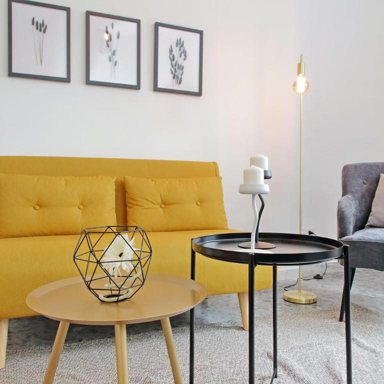 Carmens Flat by DomusDimore - Appartamento con 2 Camere da Letto - 12