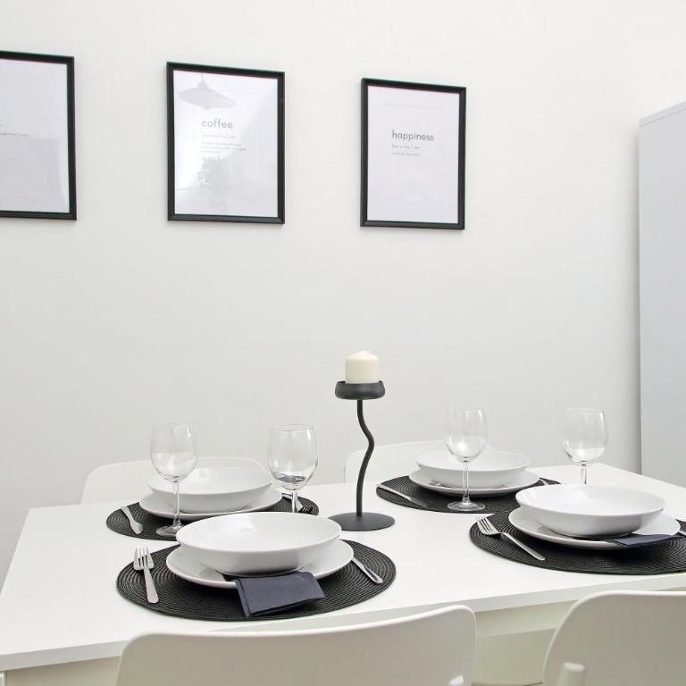 Carmens Flat by DomusDimore - Appartamento con 2 Camere da Letto - 50
