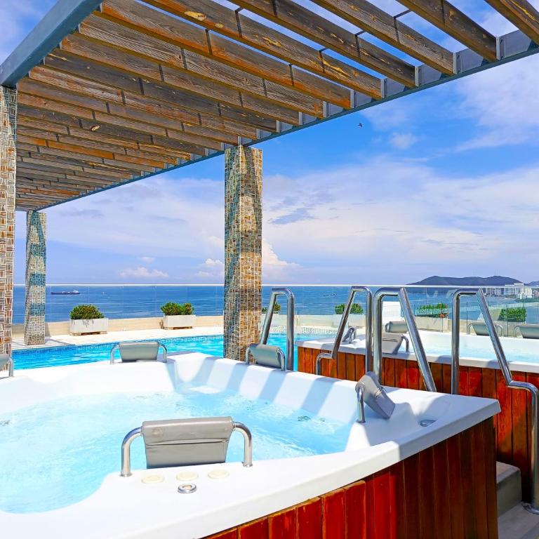 Apartamento VIP - Con vistas al Mar y Playa - Apartamento de 2 dormitorios - 5