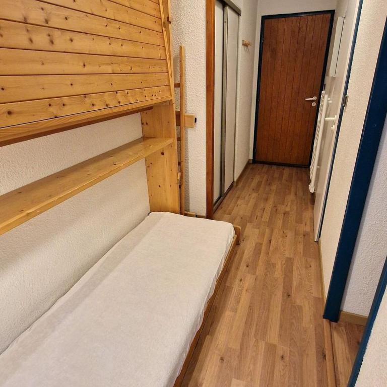 Studio 4 pers au coeur de Valfréjus avec balcon, cuisine équipée, casier à skis - FR-1-265-255 - Studio - 13