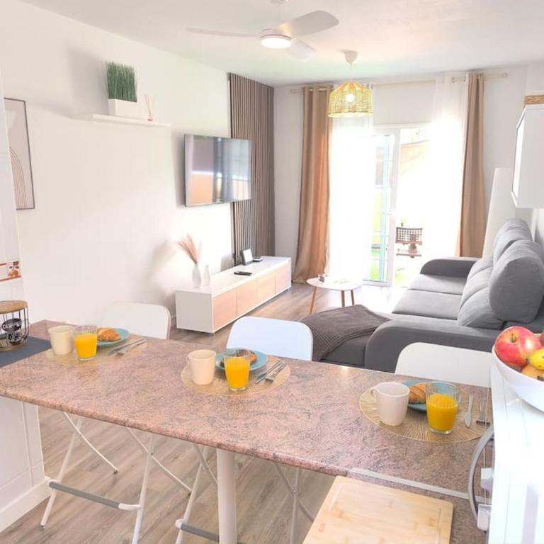 Relax Garden Palm Mar - Two-Bedroom Apartment with Terrace - 8