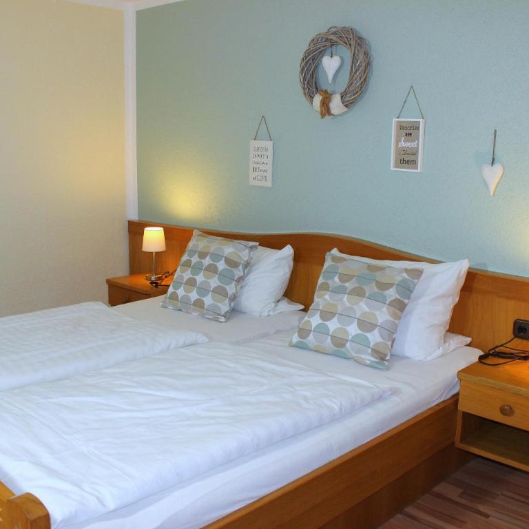 Pension Weigert - Dreibettzimmer - 2