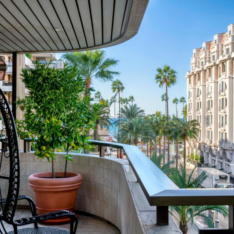 REF 1924 - Cannes Croisette - Sea view apartment for rent - Appartement - 11