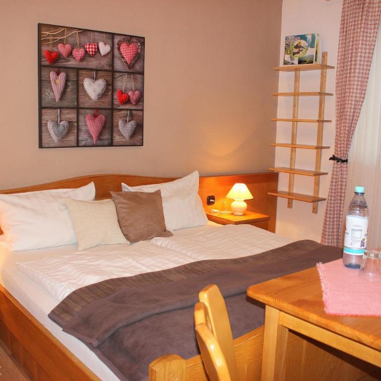 Pension Weigert - Doppelzimmer - 4