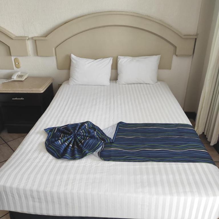 Hotel Playa Marina - Twin Room - 5