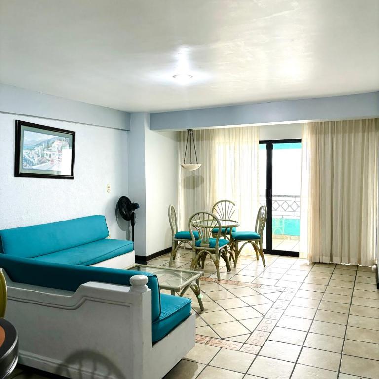 Hotel Playa Marina - Suite - 16