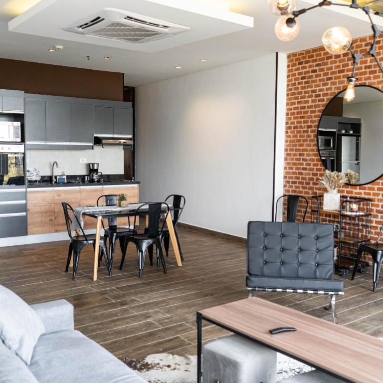 Spacious apartment with Style and Natural Light - One-Bedroom Apartment - 19