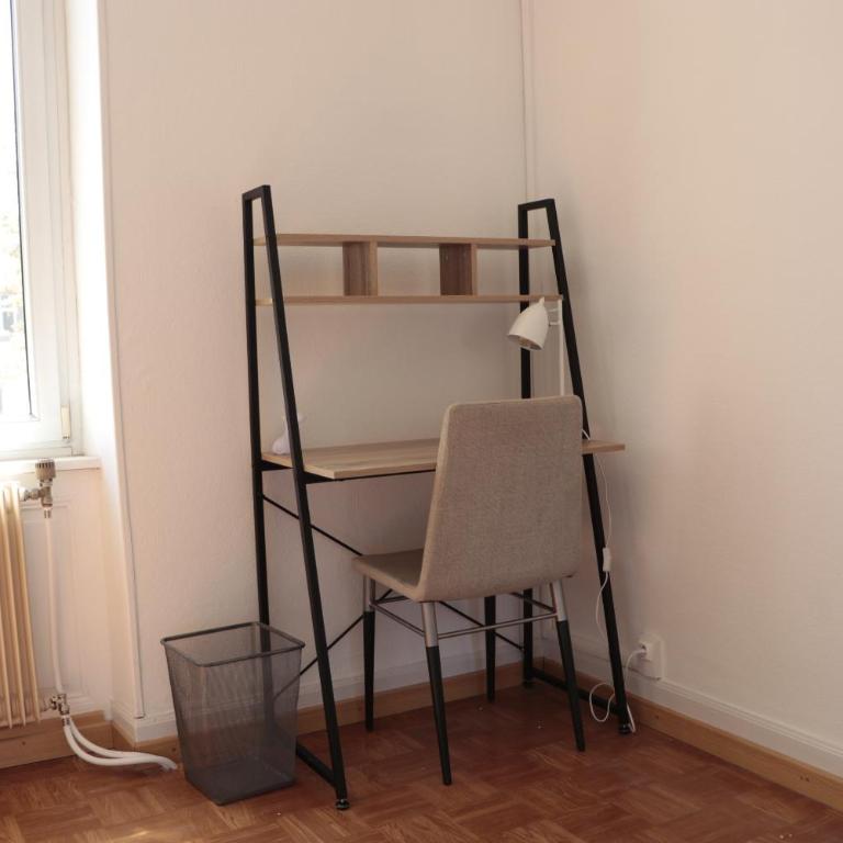 RDC 2 Chambres parfait loisirs et travail, court et long séjour, parking gratuit tram-train, autoroute à proximité - Appartement 2 Chambres - 14