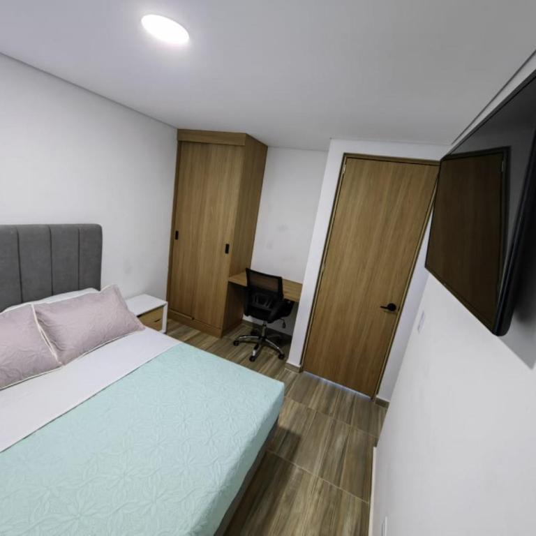 Moravia Coliving - Habitación Doble Grande - 11