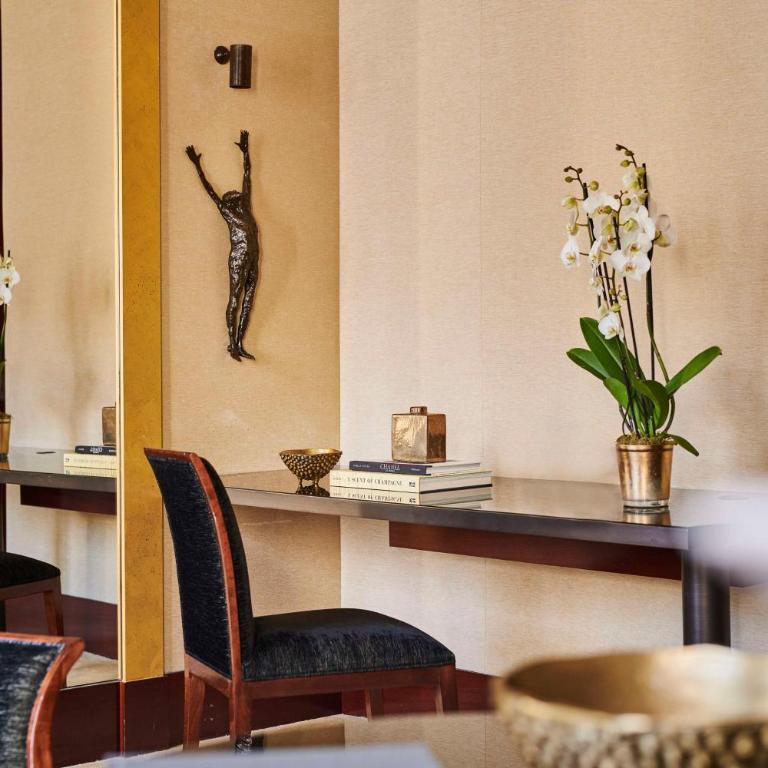 Park Hyatt Paris - Vendôme - Executive Suite with Paix View - 5