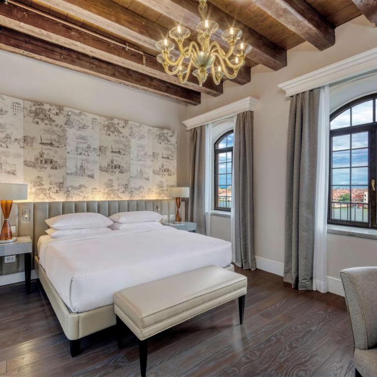 Hilton Molino Stucky Venice - Suite King Tower - 1
