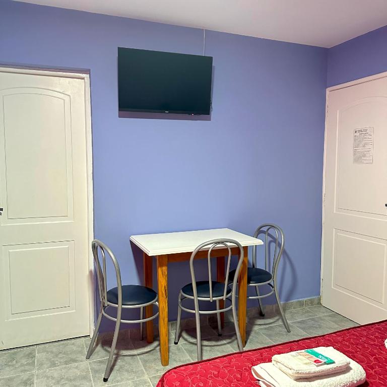 Hosteria Los 2 Pinos - Habitación Triple con baño privado - 4