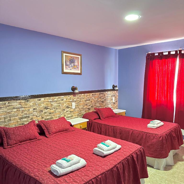 Hosteria Los 2 Pinos - Habitación Triple con baño privado - 1