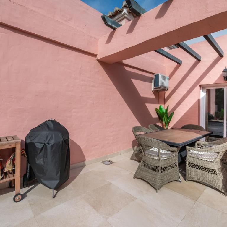 Fantastico Atico duplex en primera linea de golf - Three-Bedroom Apartment - 69