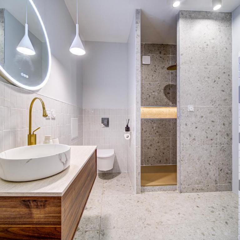 Hôtel Metz mon amour, un séjour à 200m de la cathédrale ! Classé 3 étoiles ! - Appartement 1 Chambre - 18