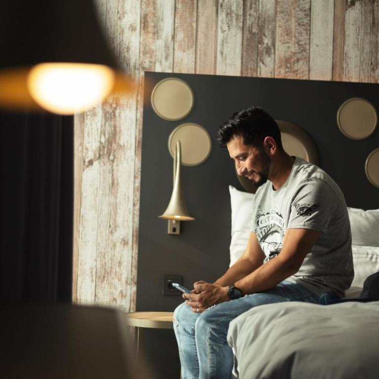 Holiday Inn - the niu, Brass Munich Olympiapark by IHG - Standard Room - 6