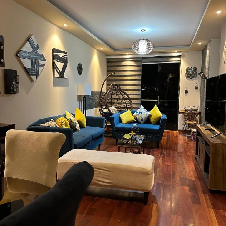 Lujoso departamento de dos habitaciones, en la mejor zona de Cbba - Apartamento de 1 dormitorio - 1