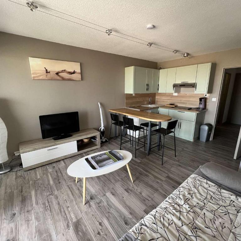 Studio avec Piscine, Parking, Clim, Plage à 50m - FR-1-702-69 - Studio - 3