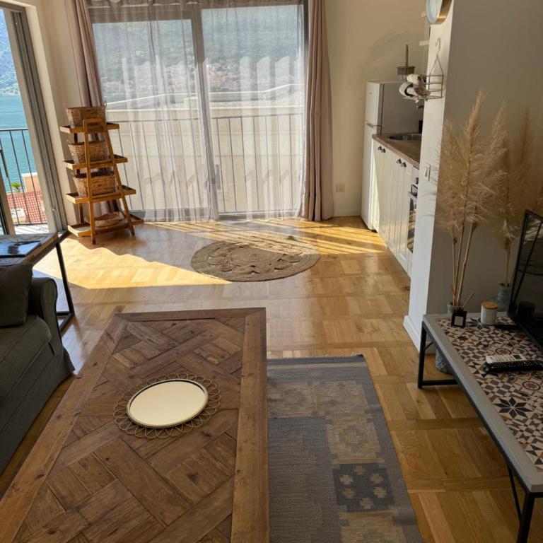 CICADA SEA VIEW, 2-BD APARTMENT, Dobrota - Apartman sa 2 Spavaće Sobe - 9