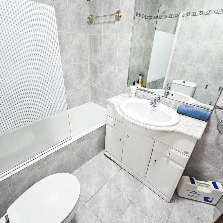 Céntrico y amplio piso en Bilbao - Apartamento de 3 dormitorios - 25