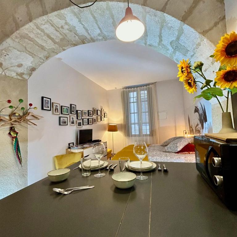 Studio Vernon - One-Bedroom Apartment - 10