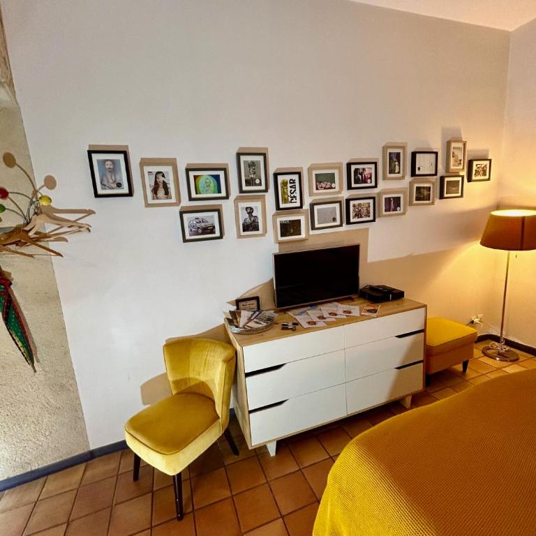 Studio Vernon - One-Bedroom Apartment - 9