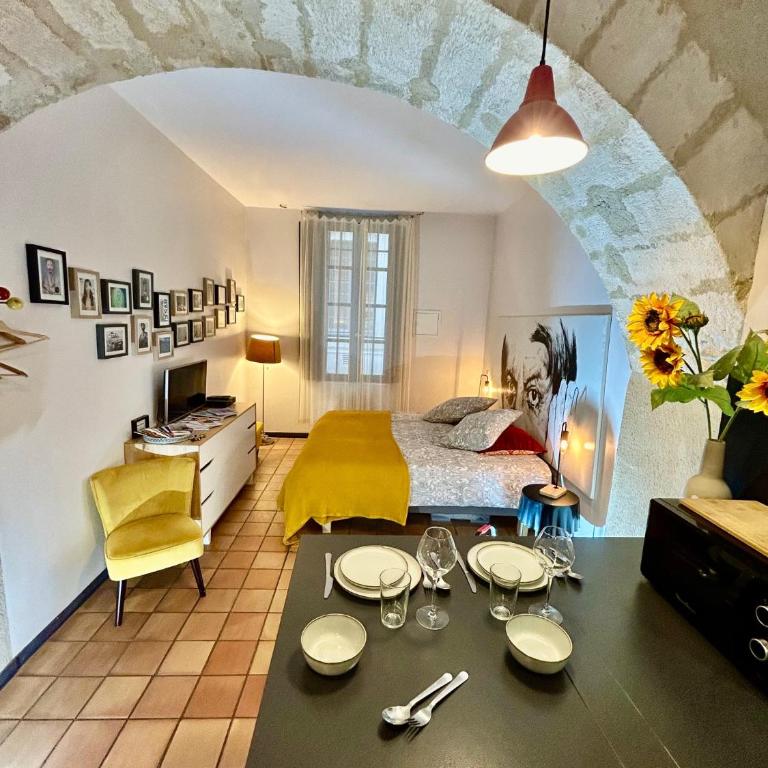 Studio Vernon - One-Bedroom Apartment - 4