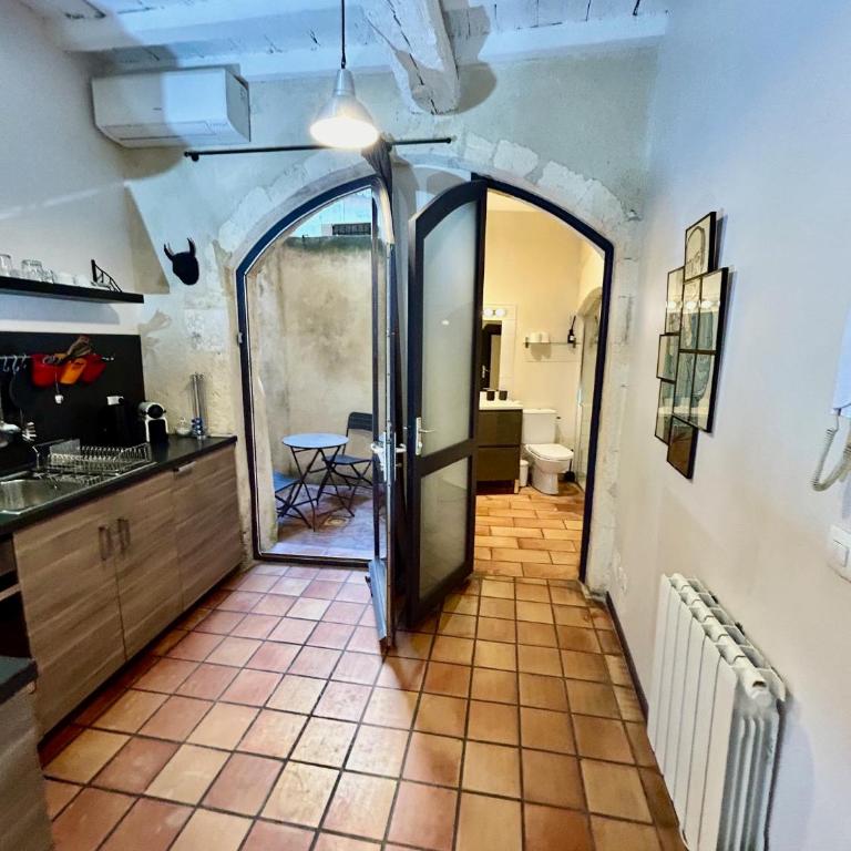 Studio Vernon - One-Bedroom Apartment - 5
