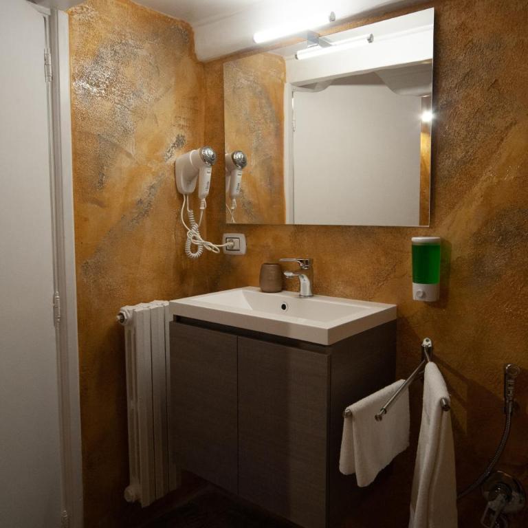 Navona Jacuzzi Apartment - Appartamento con 2 Camere da Letto - 79