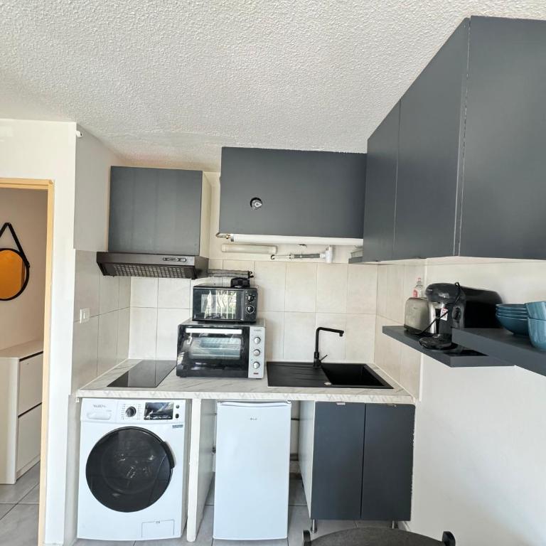 Studio dans résidence avec piscine et tennis - One-Bedroom Apartment - 1