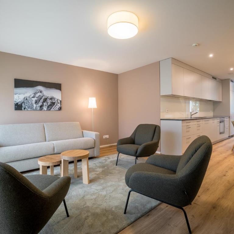 Modern City Apartments - Three-Bedroom Apartment with Balcony - 9