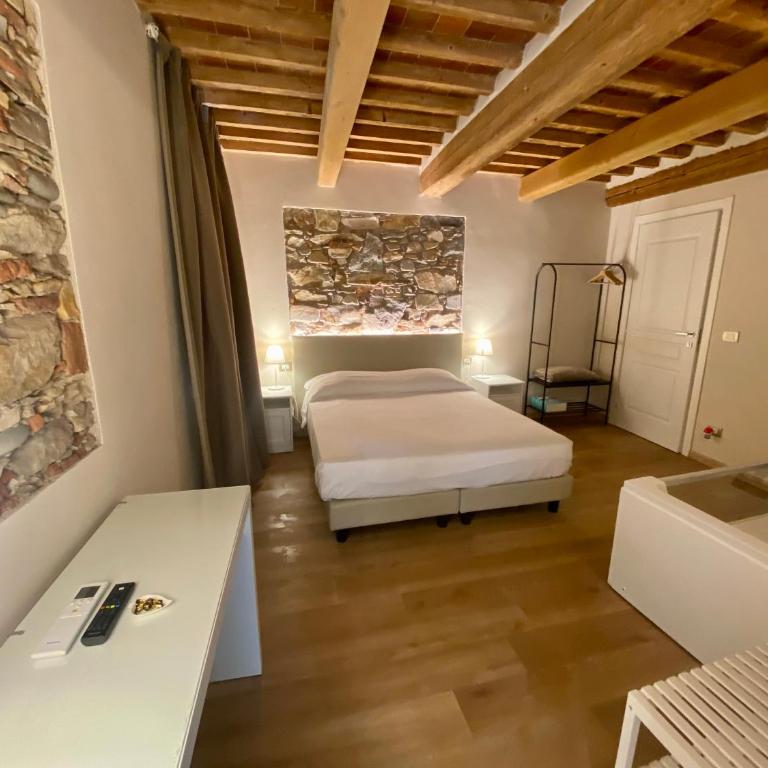 Il Tiglio Jacuzzi&Sauna - Suite con Vasca Idromassaggio - 2
