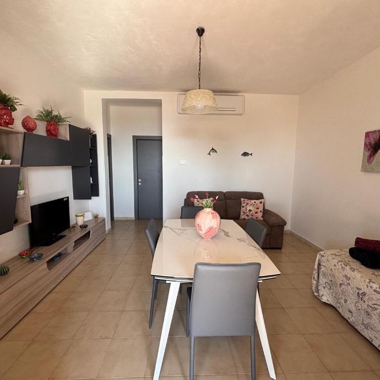 Endless Blue Villa - Two-Bedroom Townhouse - 17