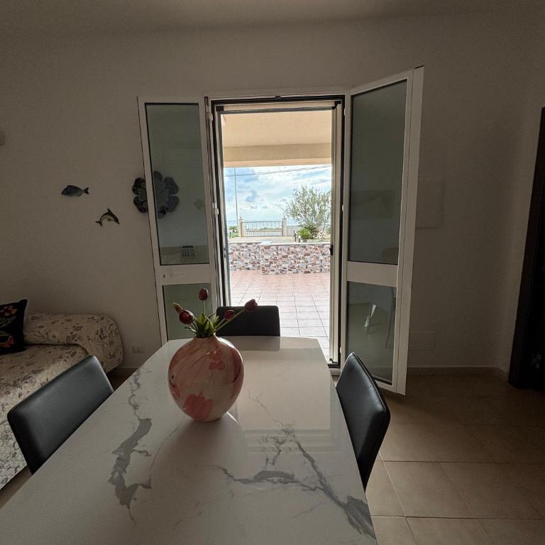 Endless Blue Villa - Two-Bedroom Townhouse - 1