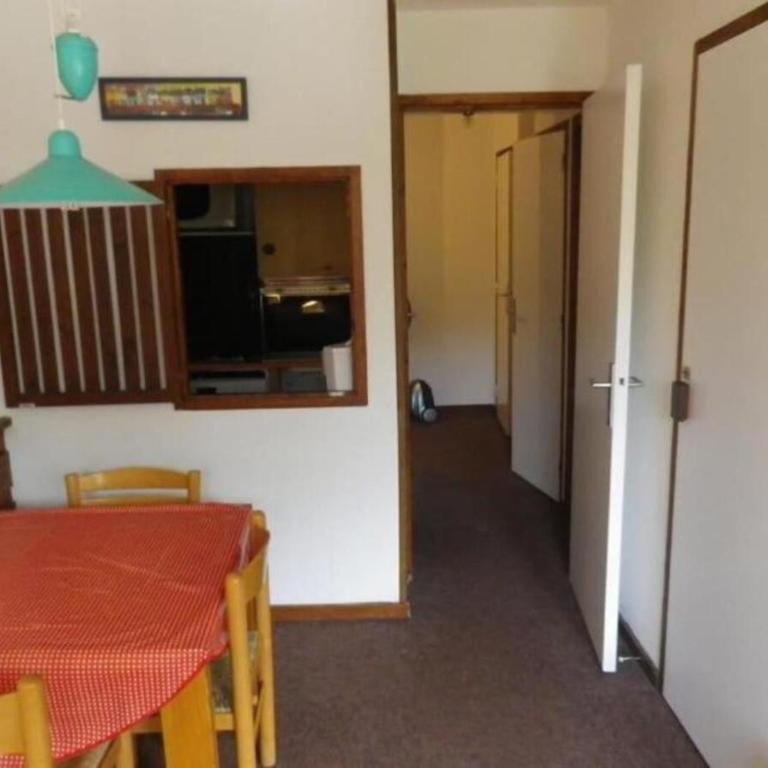 Grand studio 4 pers au pied des pistes - Wifi - parking - Apartamento de 1 dormitorio con balcón y vistas a la montaña - 3