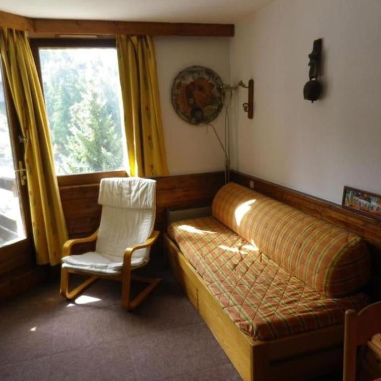 Grand studio 4 pers au pied des pistes - Wifi - parking - Apartamento de 1 dormitorio con balcón y vistas a la montaña - 5