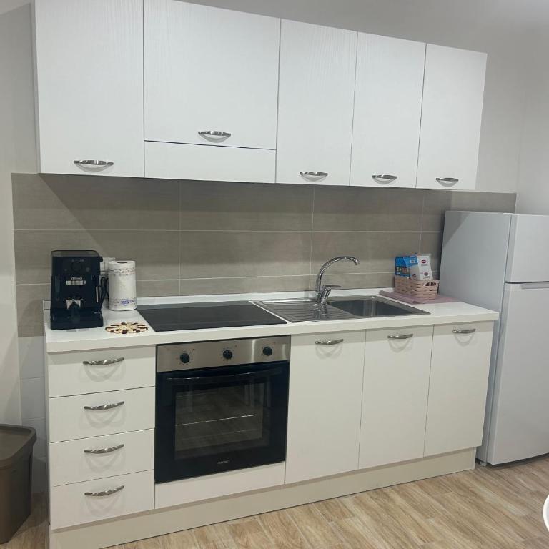 Giordy house Napoli Centro - Four-Bedroom Vacation Home - 56