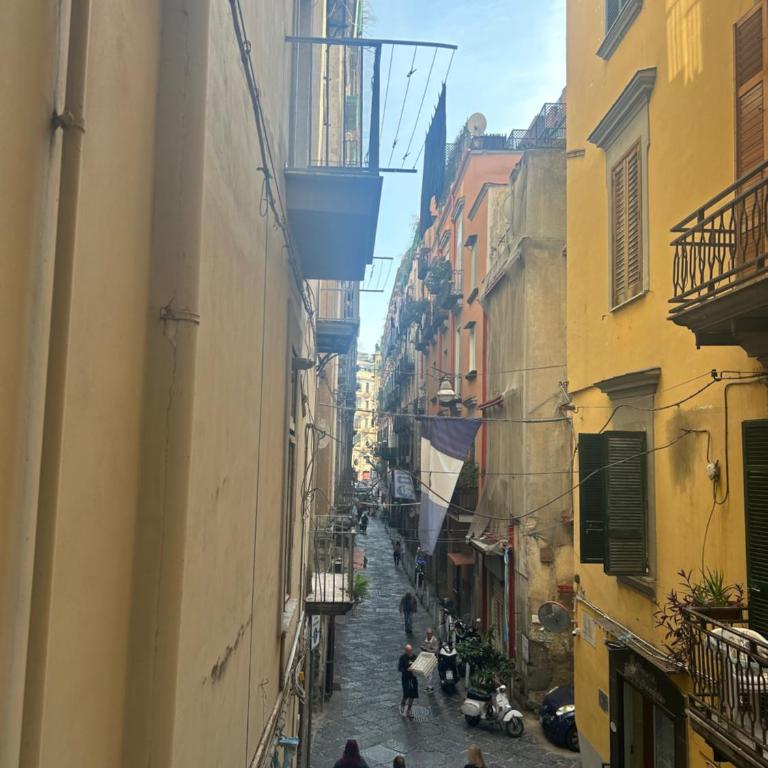 Giordy house Napoli Centro - Four-Bedroom Vacation Home - 45