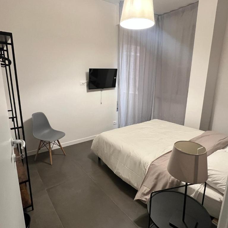 ManaroomsMasini - Double Room with Private Bathroom - 3