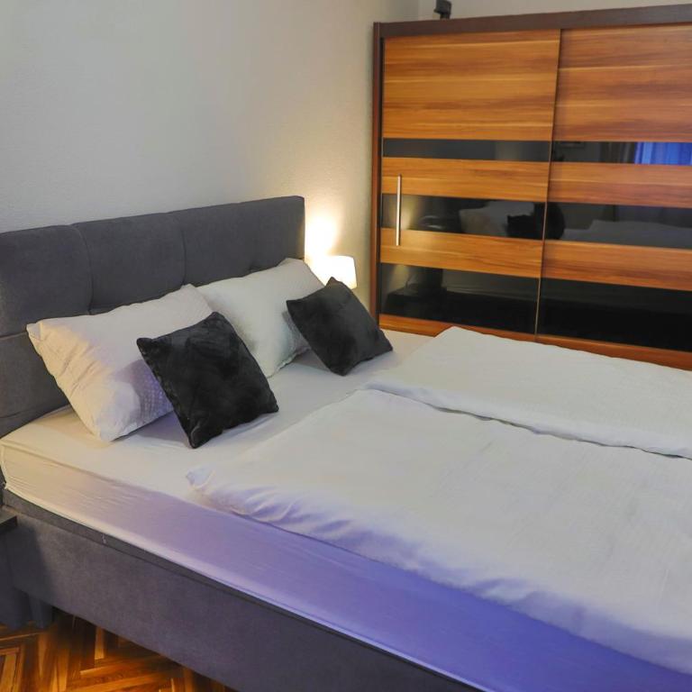 Luxury Apartment Toromanovic - One-Bedroom Apartment - 14
