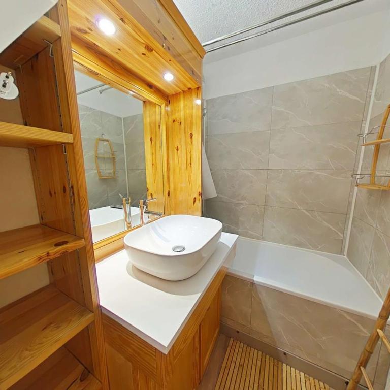 Appartement cosy 2 pièces, centre station, balcon sud-ouest - FR-1-594-139 - Apartment (4 Erwachsene) - 12