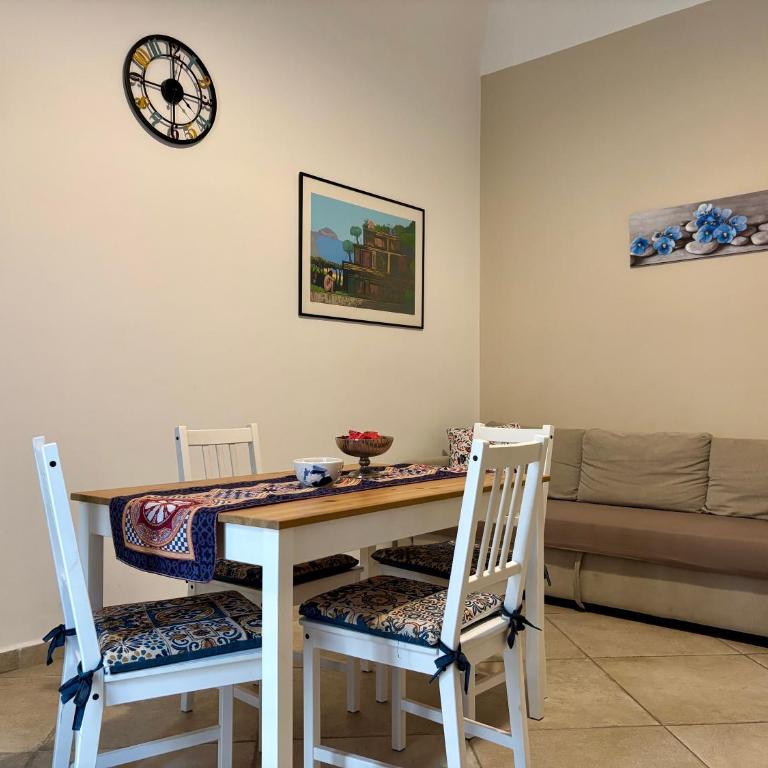 Palermo Centre - Apartments with Private Balcony or Terrace - One-Bedroom Apartment - 18